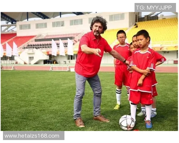 足球明星通过视频电话分享训练心得与生活趣事引发球迷热议